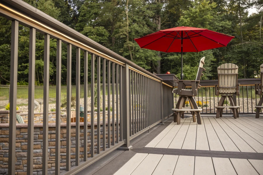Keylink Chesapeake Railing