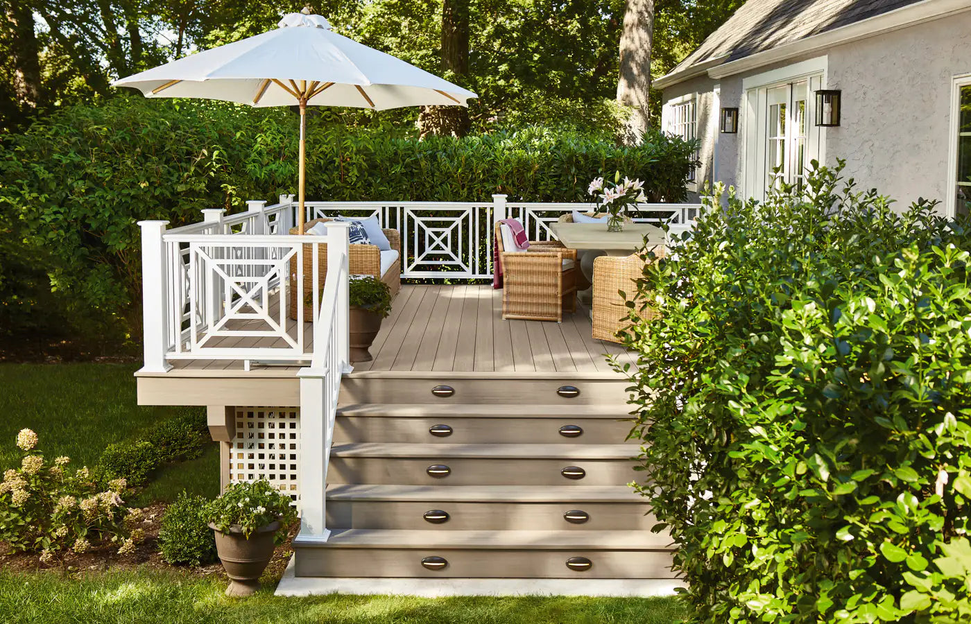 deck stair lighting