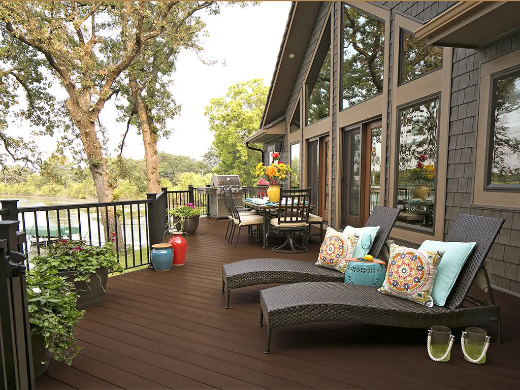 outdoor deck designed with moistureshield deck boards