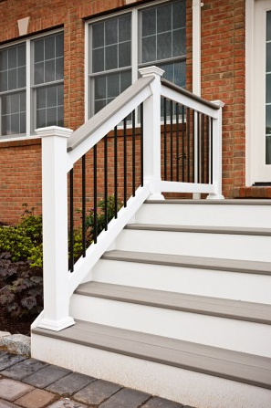 Wolf Railing - Traditional Stair Rail with Round Aluminum Balusters - Double Aluminum