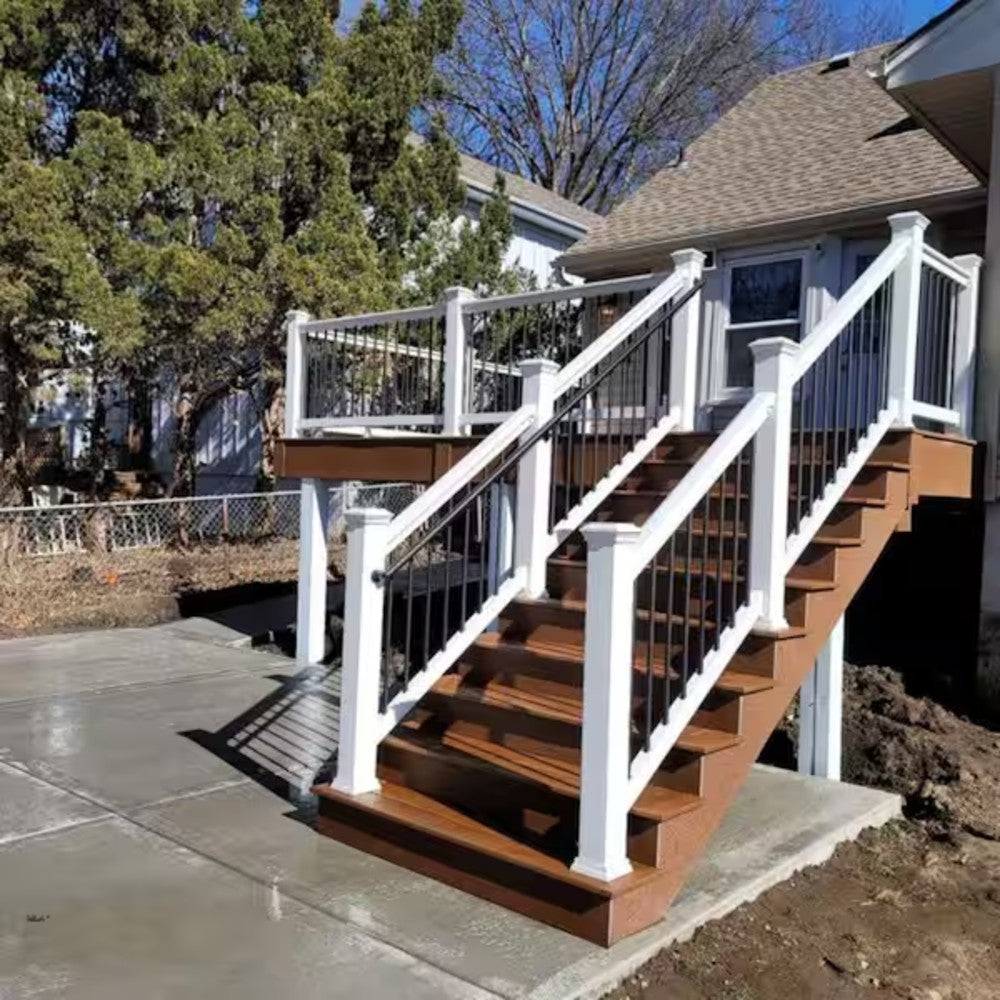 TREX Select Composite T-Rail and Black Round Baluster Kit