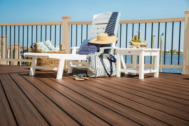 trex transcend deck design with lounging beach chairs